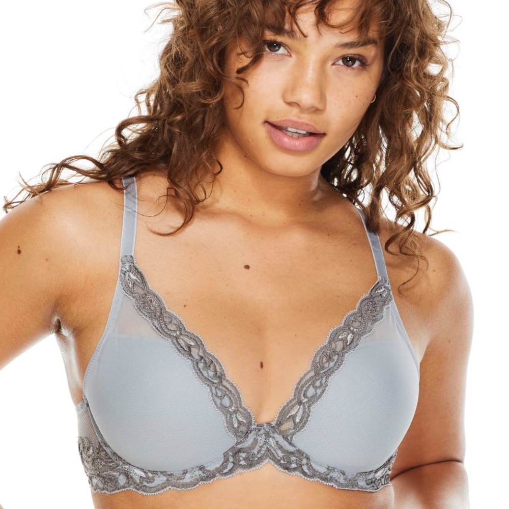 Natori Feathers Plunge Bra size 30D